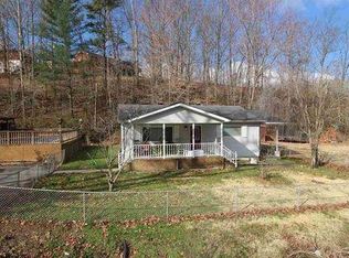 1208 Raceland Ave, Raceland, KY 41169