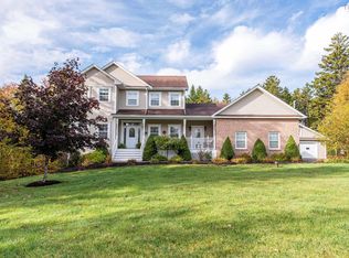 144 Aberdeen Dr, Fall River, NS B2T 0H2