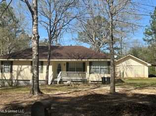 40 Cobb Rd, Wiggins, MS 39577