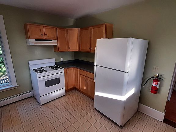 4th image of 311-313 S Aurora St #1