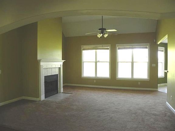 1199 Macon Hall Rd, Shelby, TN 38018