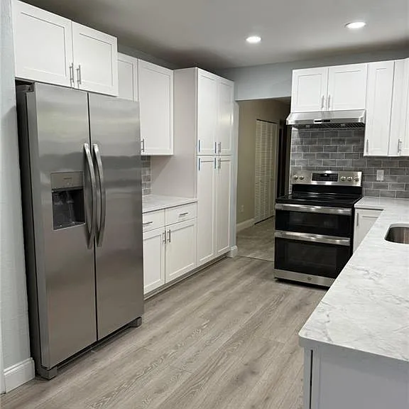 154 SE Selva Ct — Photo 5
