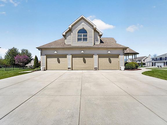 2nd image of 2726 Avalon COURT