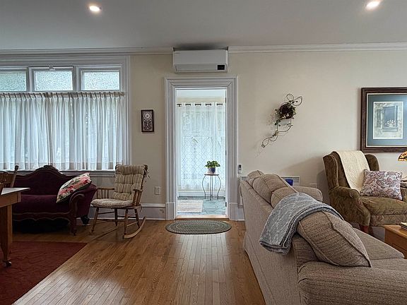 5th image of 91 Central St