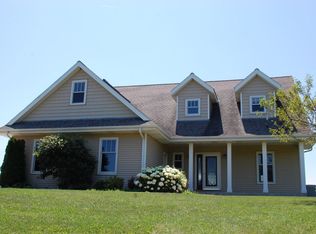 1641 Meadowlark Rd, Fredonia, WI 53021