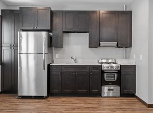 Brownstones Classic, Minneapolis, MN 55404