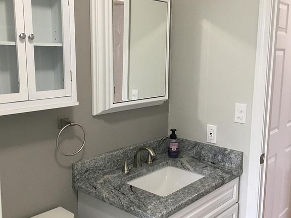 4th image of 36 Petipas Ln