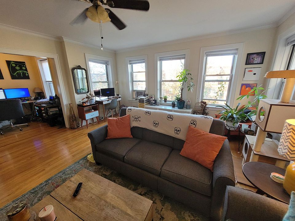 1st image of 2551 W Eastwood Ave #2
