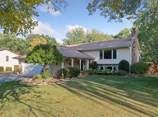 1472 Meadow Ln, Maple Plain, MN 55359