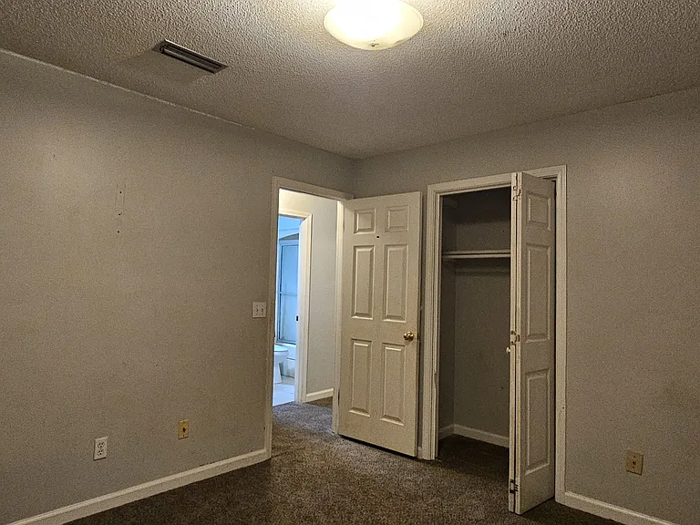 211 Plantation Rd — Photo 87