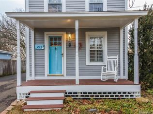 272 Harbor St, Branford, CT 06405