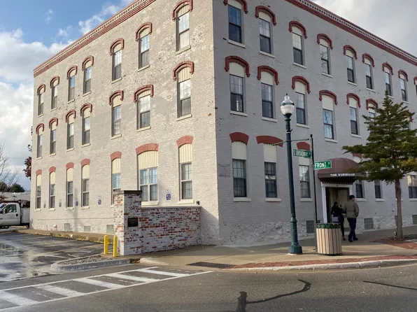 54 S Broadway St #13, Lake Orion, MI 48362
