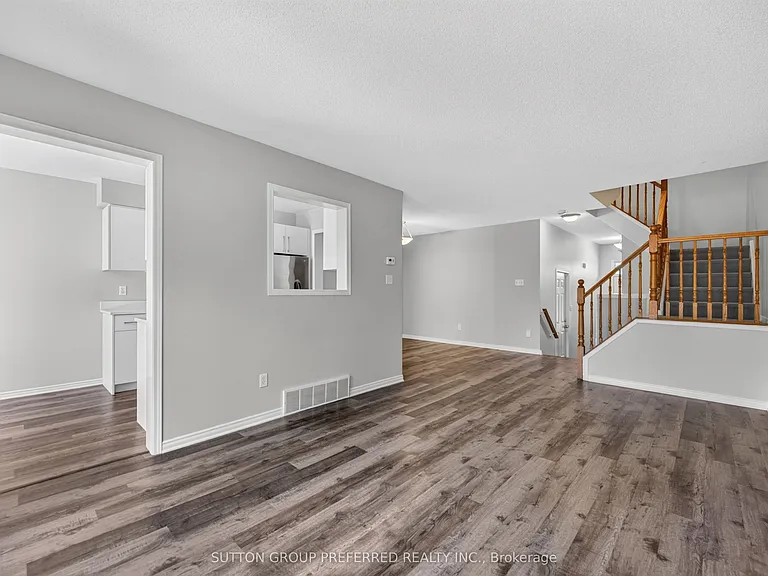 185 N Centre St #7 — Photo 11