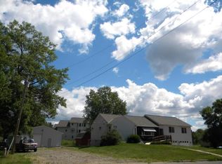 1262 McKnight Rd N, Maplewood, MN 55119