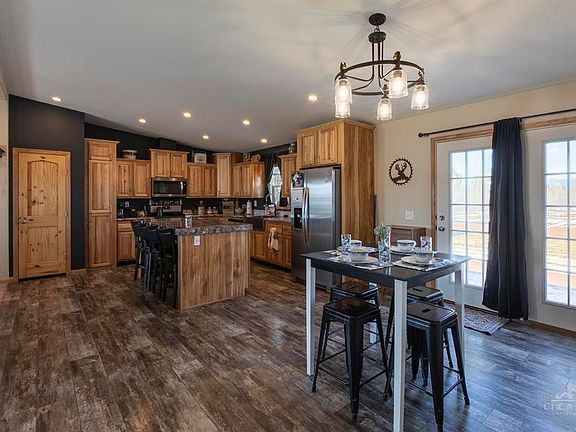 4th image of 55339 Begonia Road