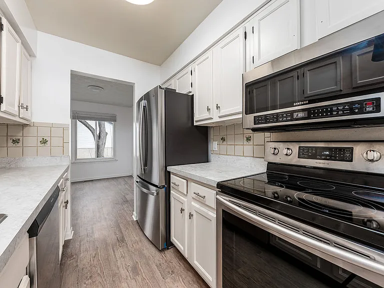 5808 Okemos Rd — Photo 5