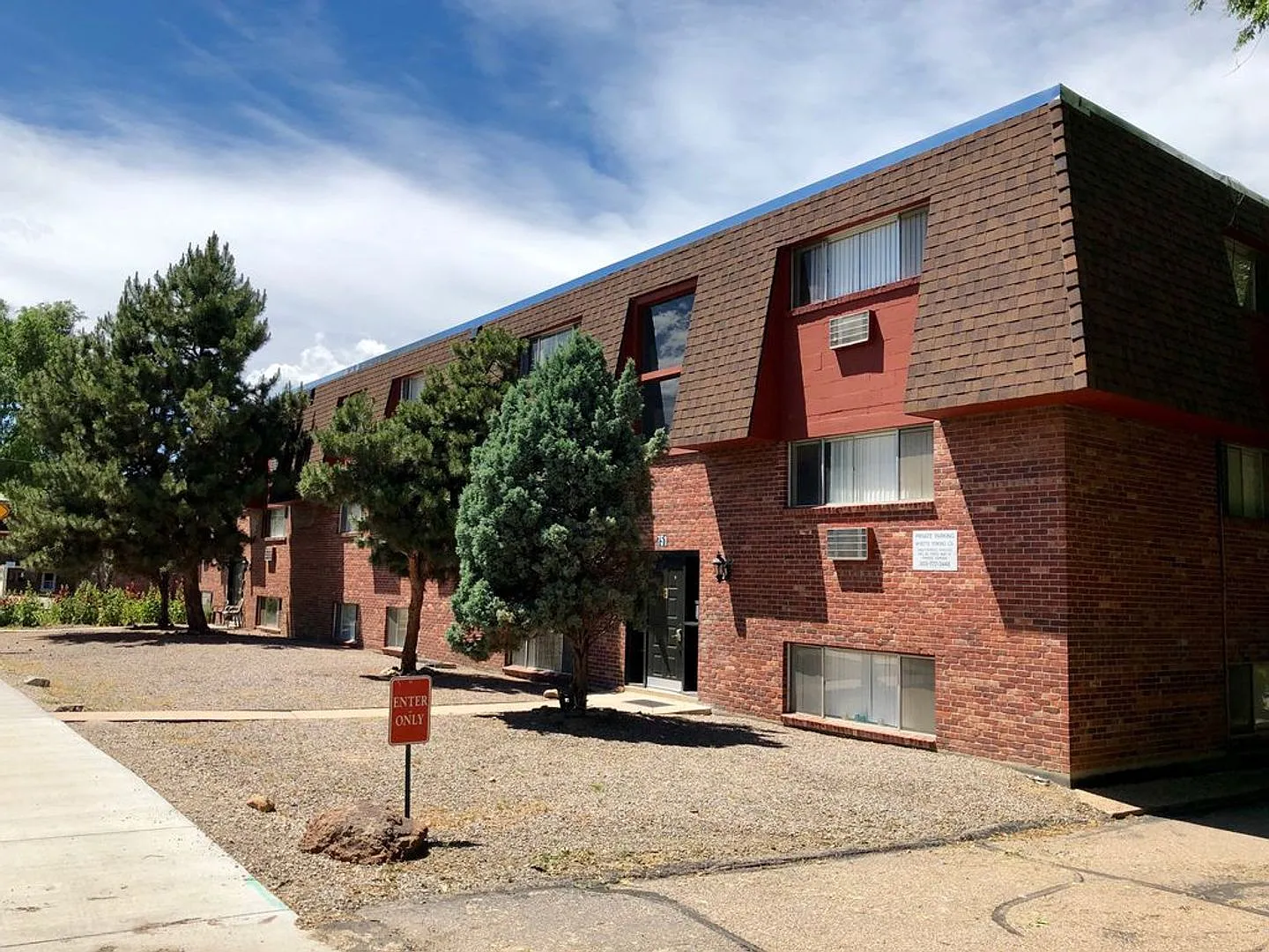 1 Bed 1 Bath in Littleton — Photo 2