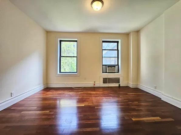 411 West 43rd Street image 1 of 7