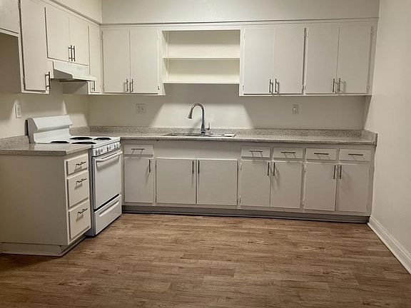 5th image of 9348 Somerset Blvd #16