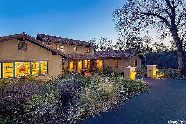 1st image of 2575 Vineyard Dr