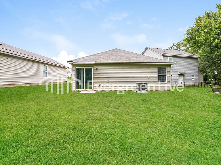 12629 Waterbury Cv — Photo 13