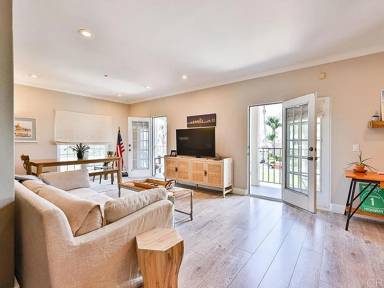 229 Orange Ave #3 — Photo 38