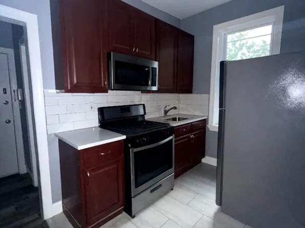 660 Avenue A image 1 of 8