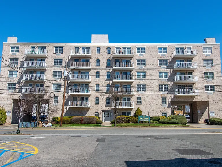 446 Passaic St #3F — Photo 22