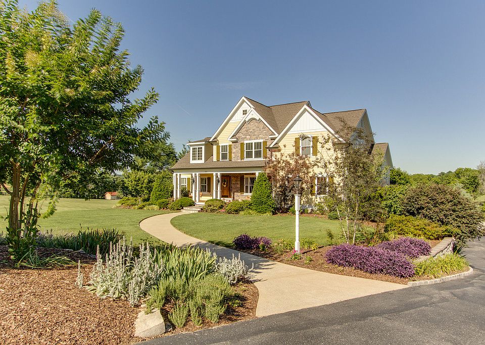 1st image of 1512 Cayce Creek Ln
