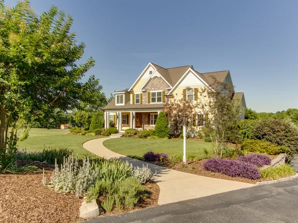 1512 Cayce Creek Ln, Thompsons Station, TN 37179