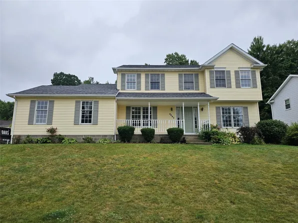 4643 White Pine Dr, Erie, PA 16506