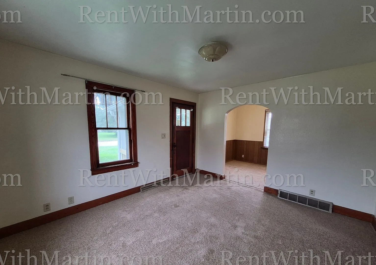 For Rent- 1359 Garden Cozy Bungalow In Quiet Area~ — Photo 3