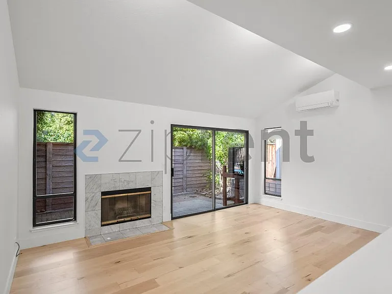 223 Saratoga Ave — Photo 5