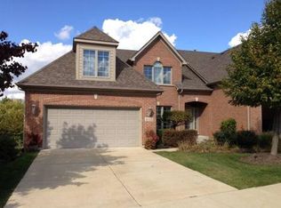 1015 Catherine Ct, Naperville, IL
