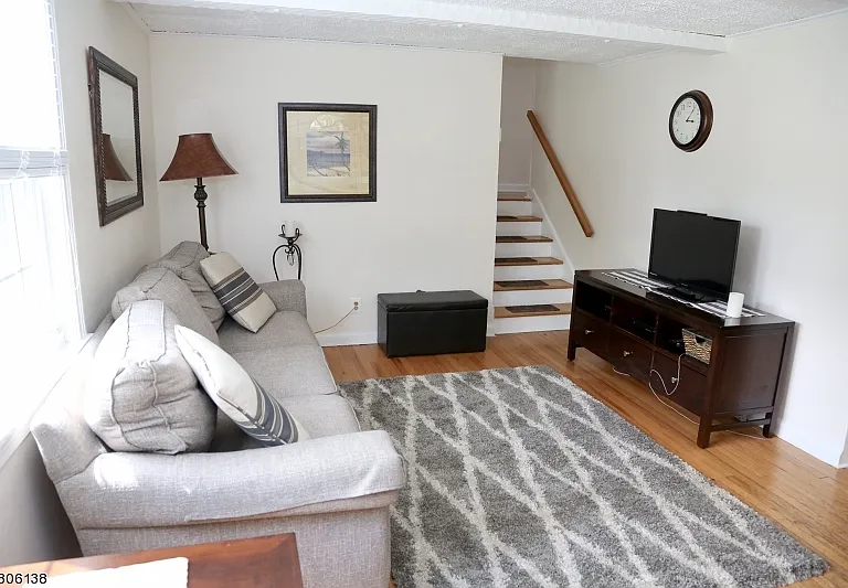 41 Beechwood Rd — Photo 7