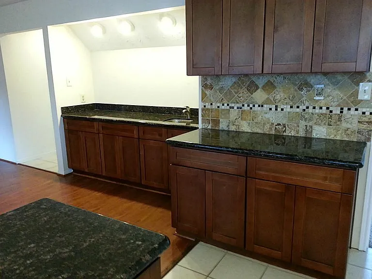 1907 Liberty Point Ln — Photo 3