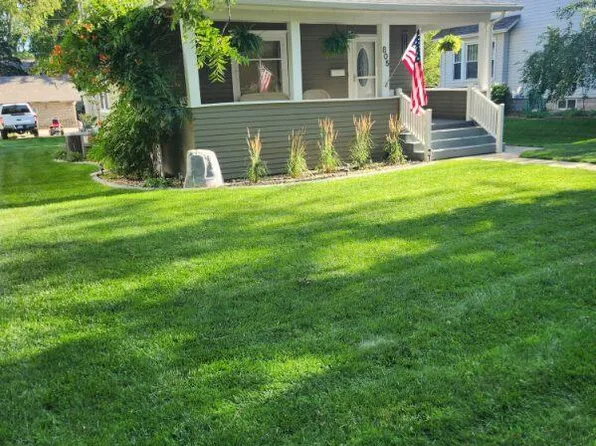 805 E 5th Ave, Mitchell, SD 57301