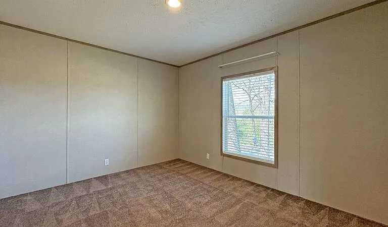 1501 Thompsonville Ln — Photo 18
