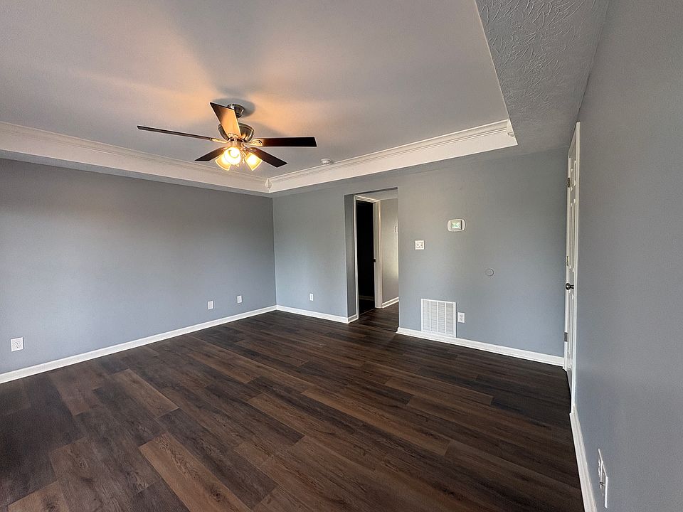 1st image of 114 Seven Oaks Dr