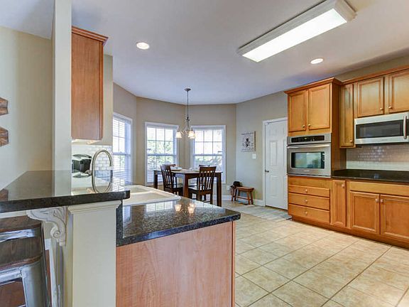 4th image of 8365 Harbor Cove Dr