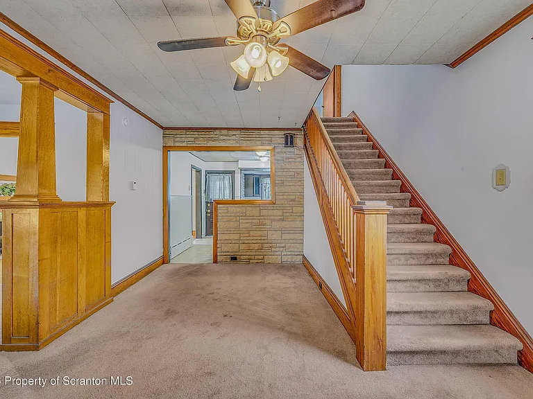 1425 Church Ave — Photo 5
