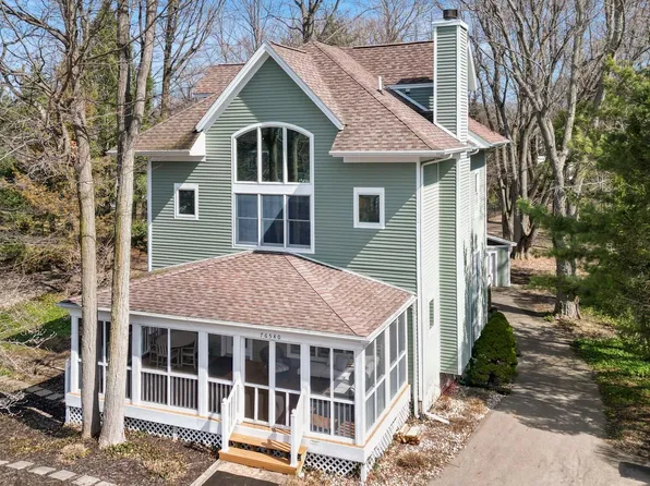 76540 Jordyn Ln, South Haven, MI 49090