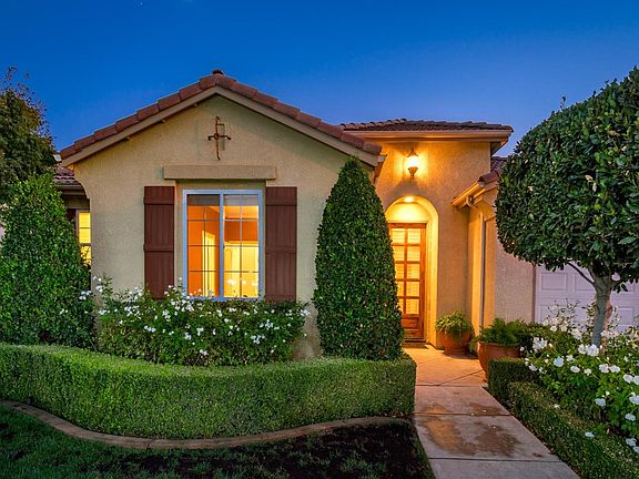 2nd image of 2701 E Fontana Ct