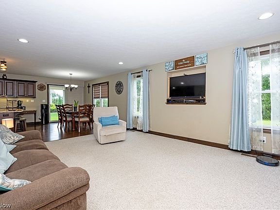 4th image of 3947 Peabody Pl
