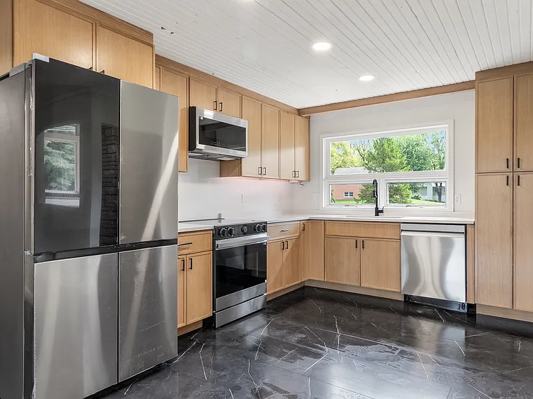 3544 Tulip Dr — Photo 28