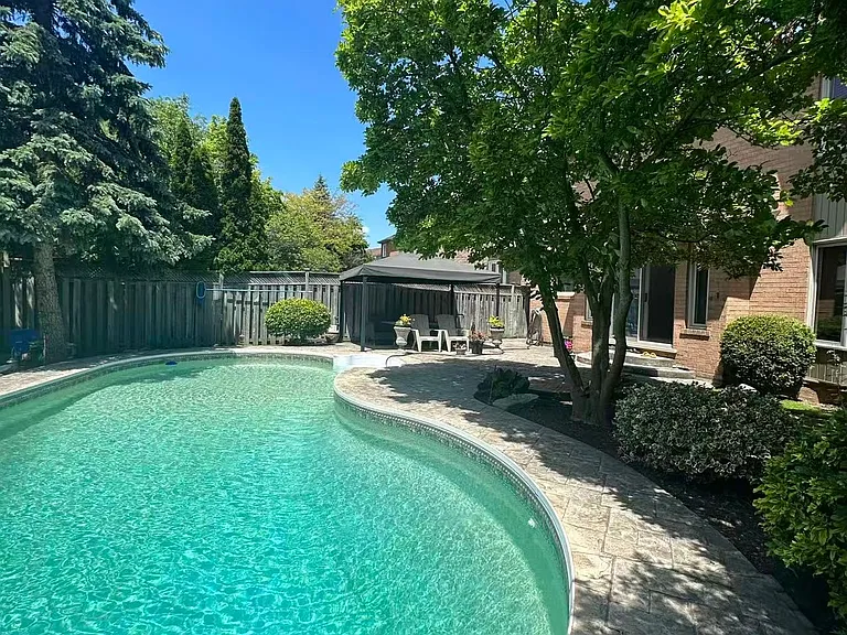 1472 Bayshire Dr — Photo 4