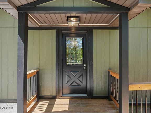 5th image of 118 Clark Ln