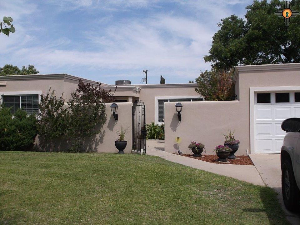 1st image of 1507 S Country Club Cir