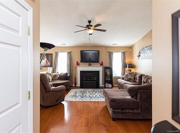 4th image of 165 Brookstone Dr