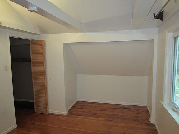 Unique nook in one of the dual master beds